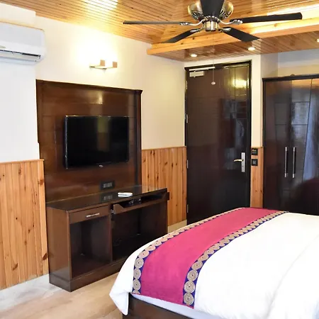 Wood Castle Grand-2
