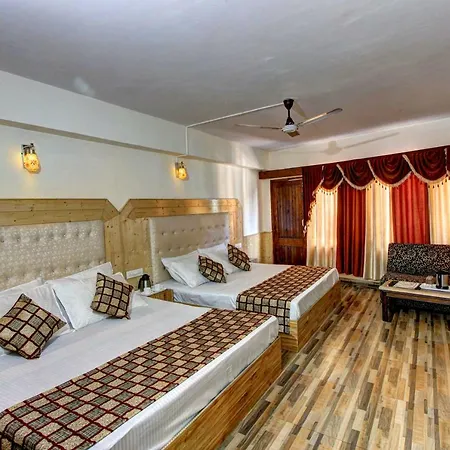 Hotel Highway Inn-3