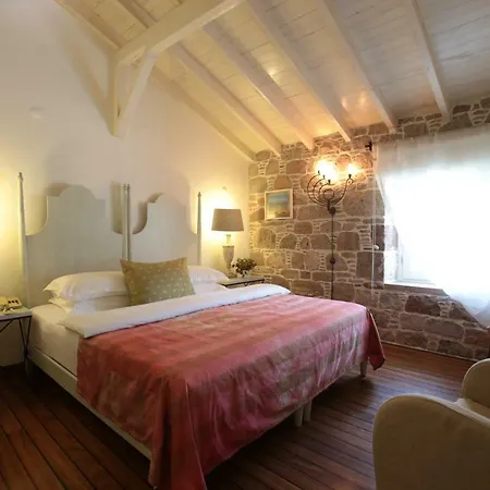 Cunda Lena Otel-2