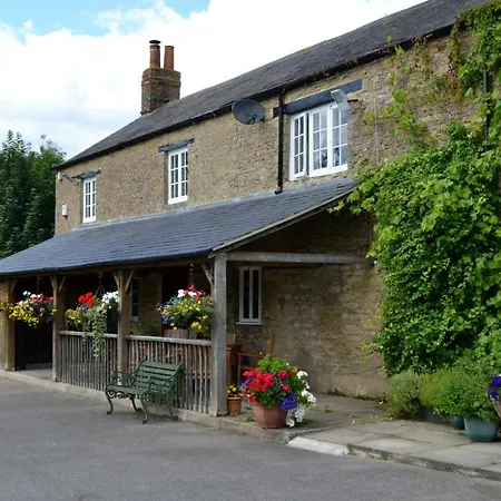 The Highwayman Hotel-2