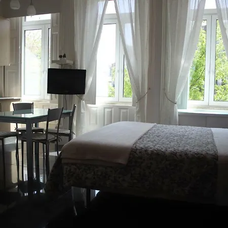Pinho Apartments, Studios And Rooms-3