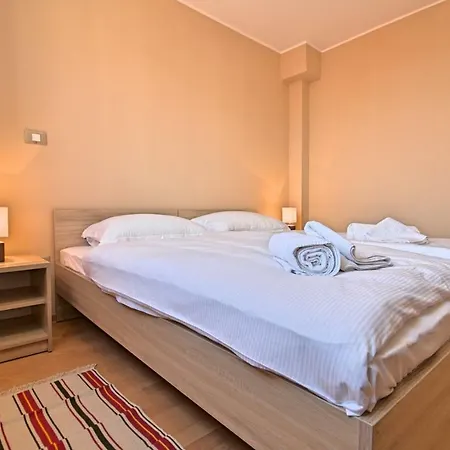 Rotonda Inn Novigrad-3