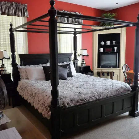 Hardeman House Bed And Breakfast-3