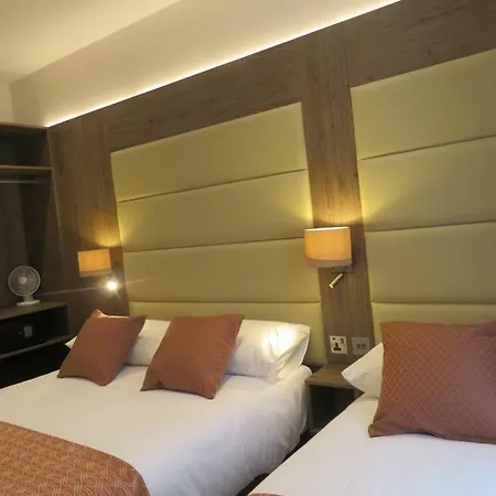 Glendale Hyde Park Hotel-3