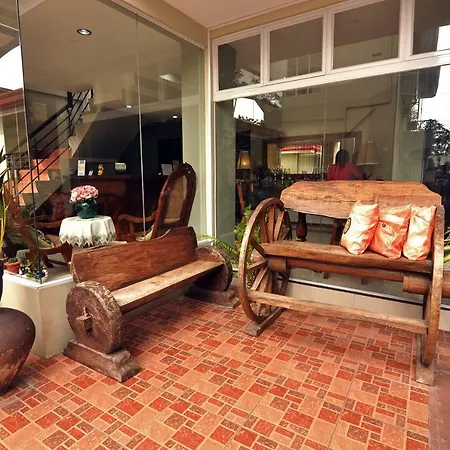 Harbour Gardens Tourist Inn-2