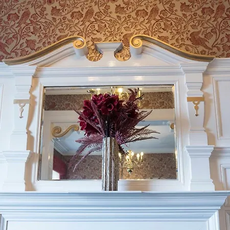 Queens Hotel-2