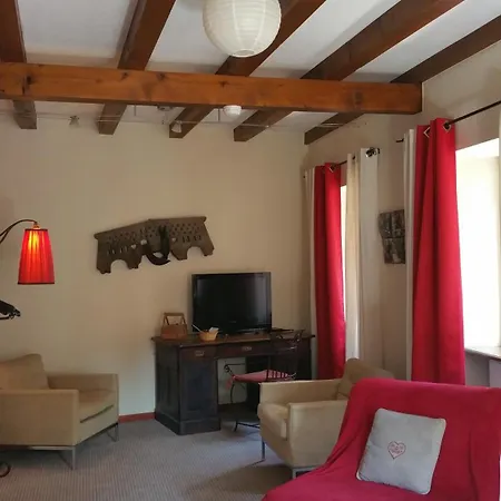 Chambres Touristiques La Cour Des Hotes-3