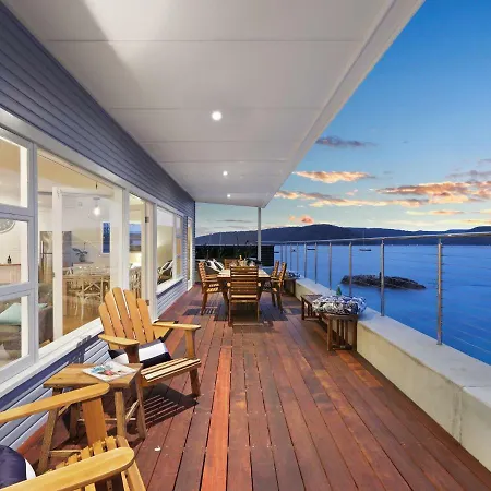 Barrenjoey Beach House-3