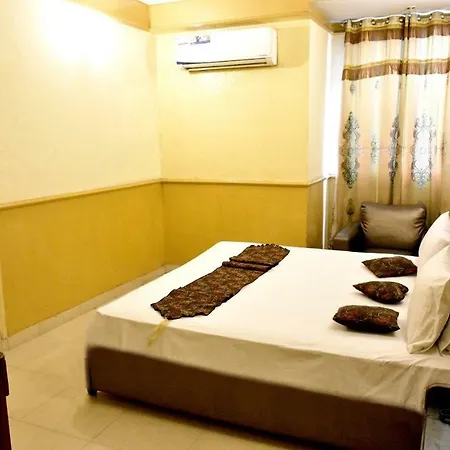 Hotel Royal Gardens Lahore-2