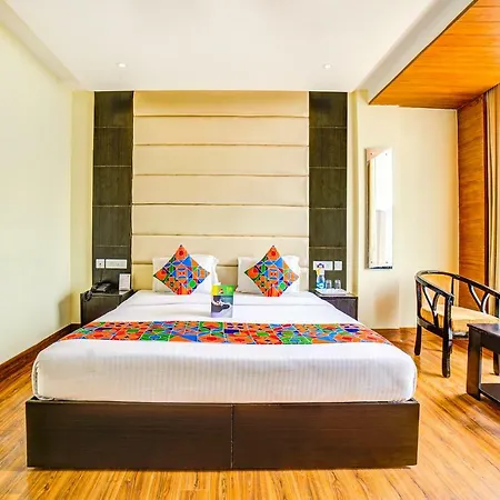 Fabhotel Diamond-3