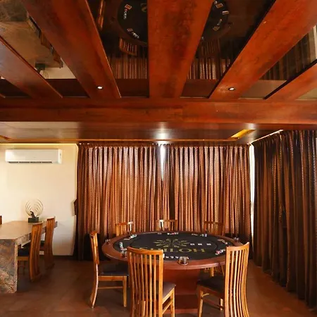 Casino Villa 6Bhk Infinity Pool With Waterfall-3