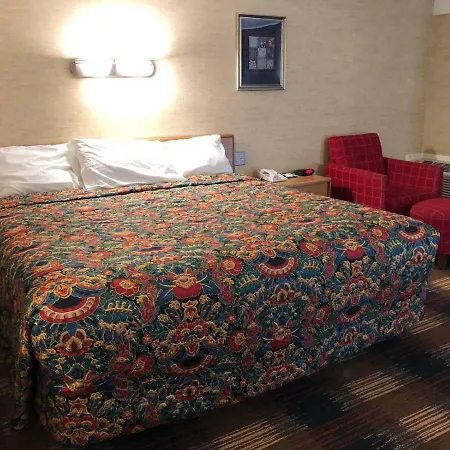 Red Carpet Inn Syracuse Airport-3