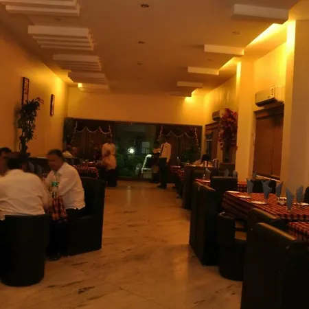 Hotel Riviera Executive-3