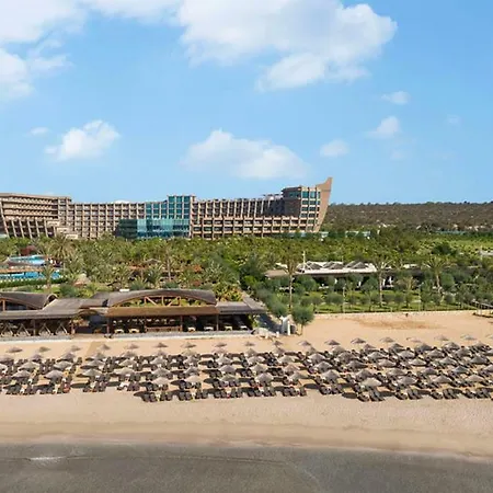 Noah'S Ark Deluxe Hotel & Spa-2
