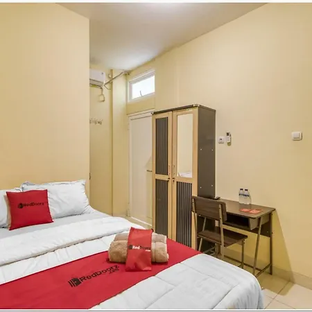 Reddoorz Near Ramai Mall Malioboro-3