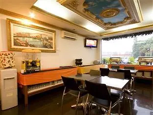 Wirton Dago Hotel-2