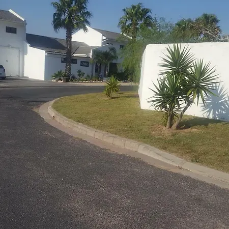 Au Plais De Langebaan At Palm Tree Villa-3
