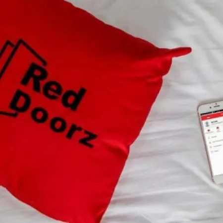 Reddoorz Near Solo Balapan Station-2