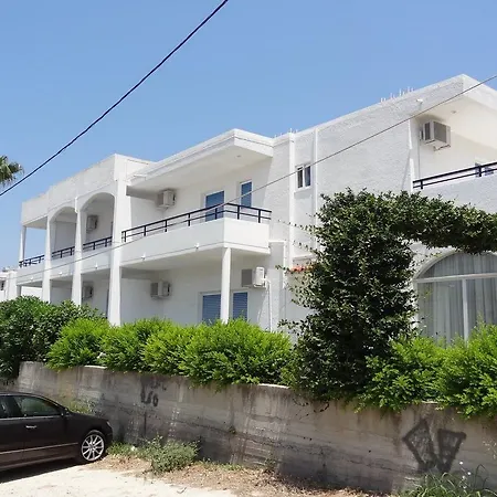 Michalis Studios & Apartments-3
