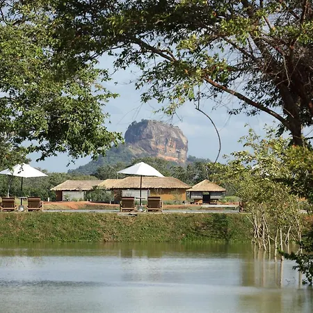 Water Garden Sigiriya - 30 Chic Designed Private Villas Overlooking Sigiriya-3