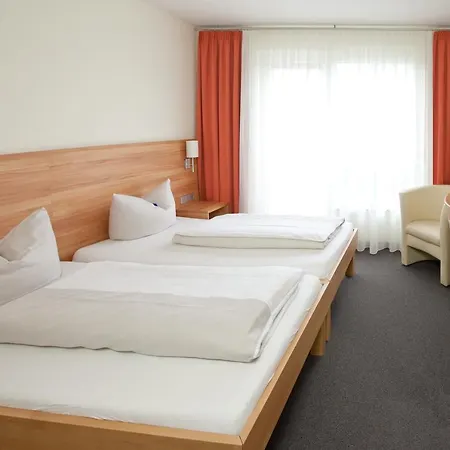 Hotel Weissach Am Neuenbuehl-2