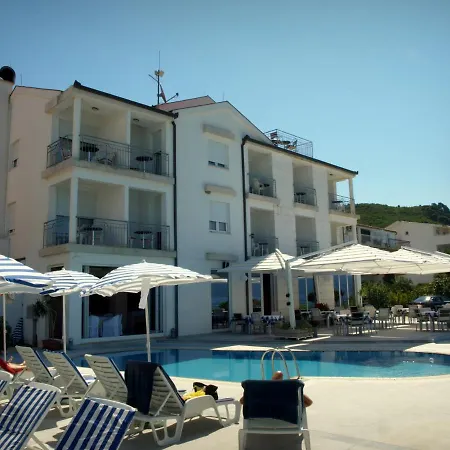 Hotel Neva-3
