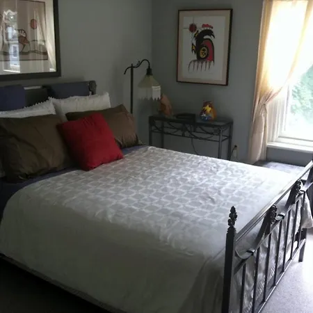 Turtle Island Bed And Breakfast-2