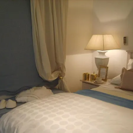 Emerald Guest House Springs-2
