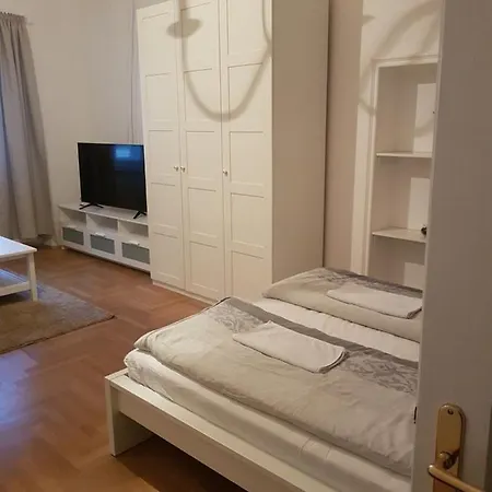 Guest House Nokturno-2
