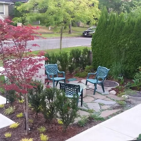 Vancouver Traveller B&B-2