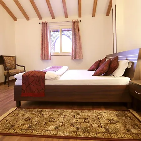 Hotel Aiwan-E-Shahi-3