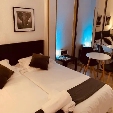 Stylish City Aparthotel Madrid-2
