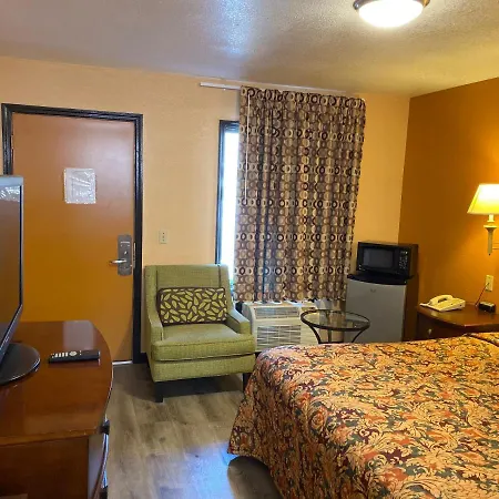 Deluxe Inn Hardeeville-3