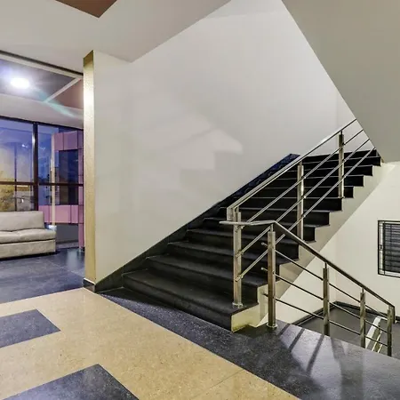 Treebo Sahara Suites 750 M From St Johns Medical College And Hospital-2