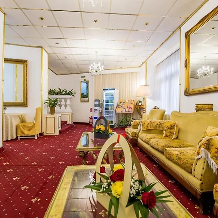 Hotel Carpati Imparatul Romanilor-2