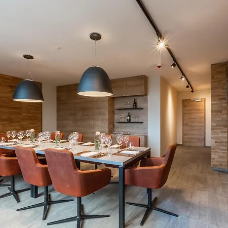 Schwan und Post Business Quarters-2