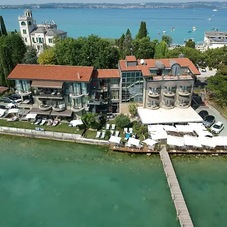 Hotel Aurora-2