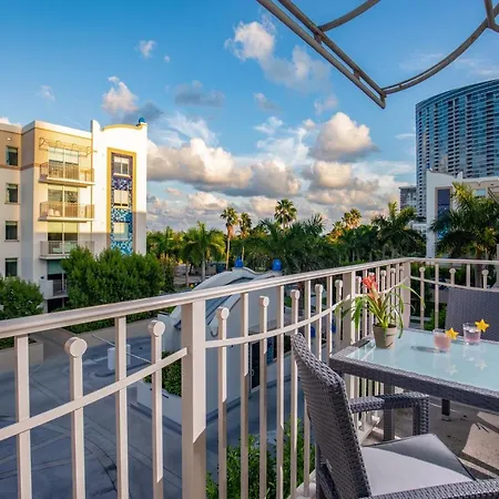 Mare Azur Design District Luxury Apartments-2