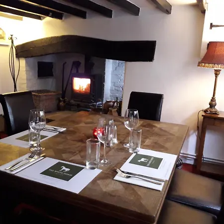 White Horse Inn-2