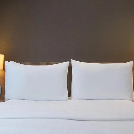 Holiday Inn Express Frankfurt City Hauptbahnhof-3