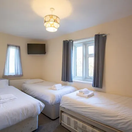 The Beacon & Railway Hotel-2