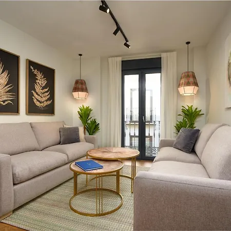 Eleven Apartments Real De La Carreteria, By Homing U-3
