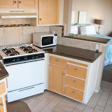 Capitola Beach Suites-3
