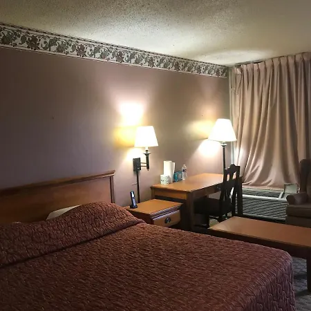 Tyler Inn & Suites-2