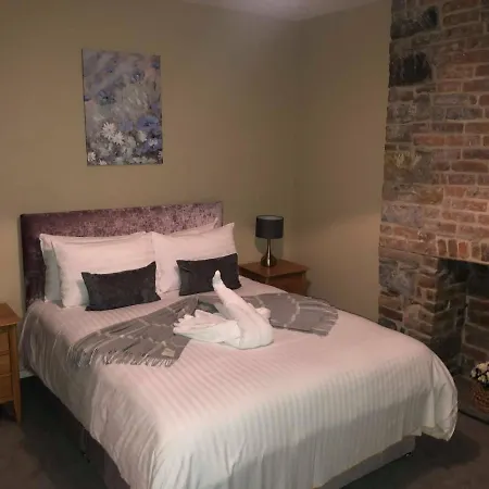 Tredegar Arms Hotel-3