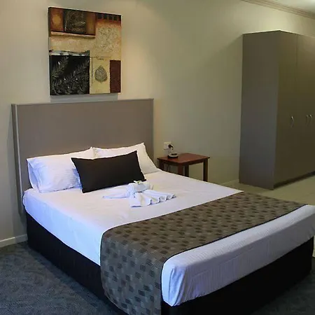 Emerald Executive Apartments-3