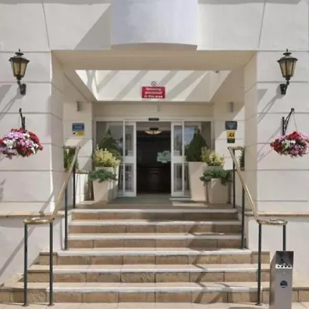 Airport Inn Manchester-2