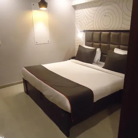 Hotel Maan Residency-3