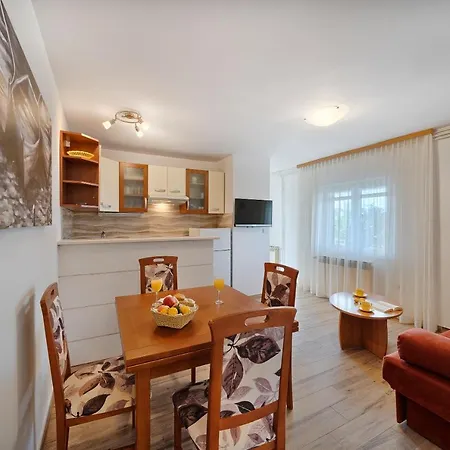 Apartmani Marina-2