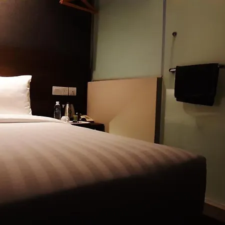 Miico Hotel @ Mount Austin-3